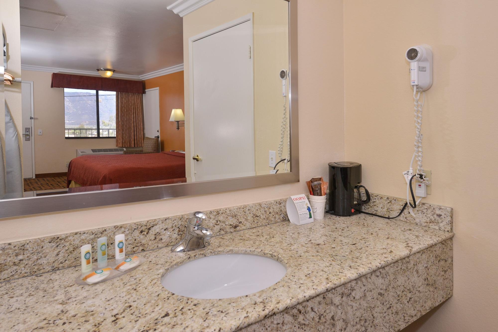 Quality Inn Lake Elsinore I-15 Eksteriør billede