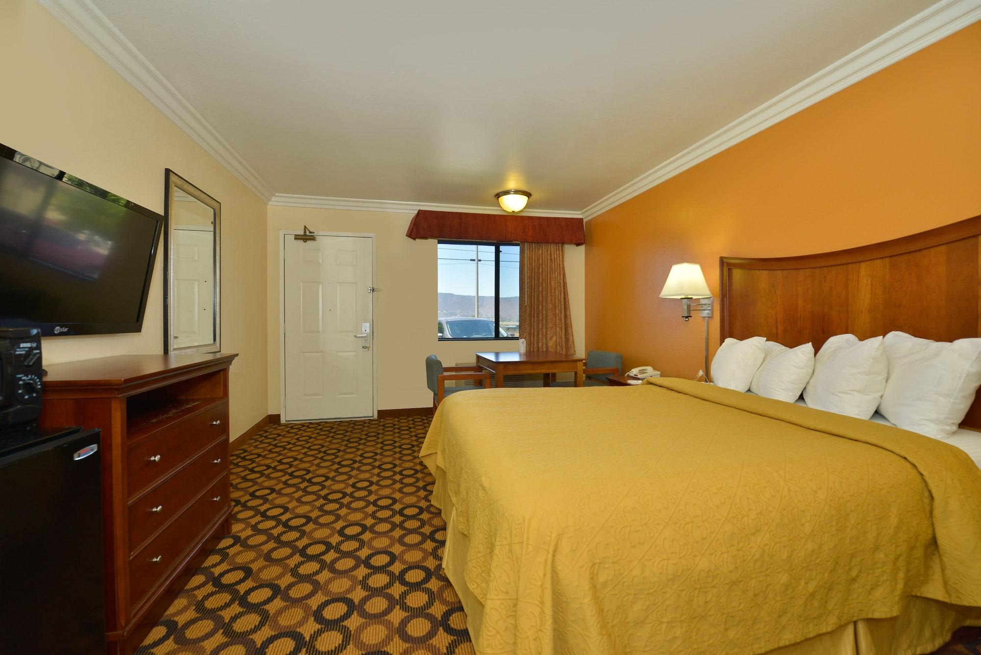 Quality Inn Lake Elsinore I-15 Eksteriør billede
