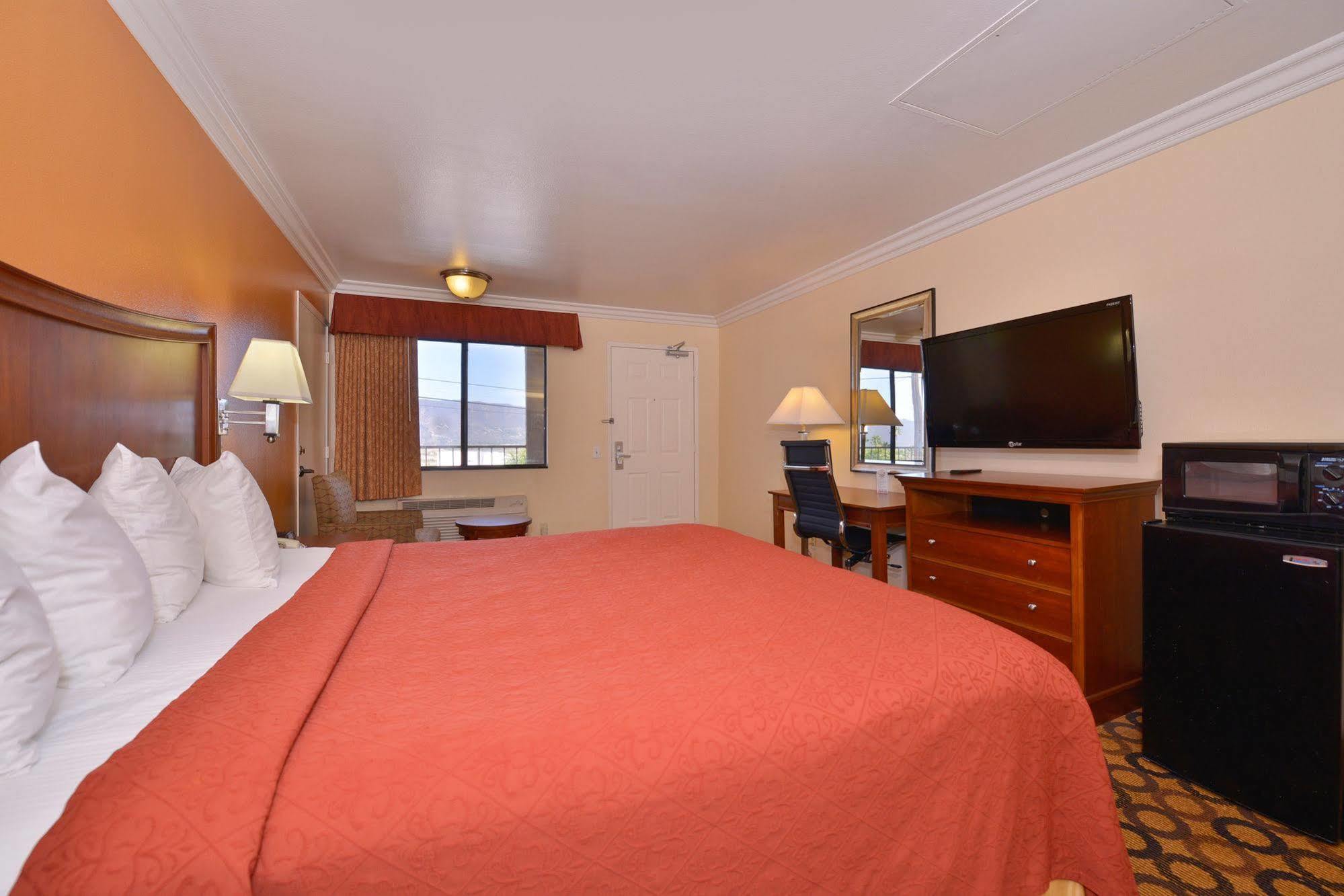 Quality Inn Lake Elsinore I-15 Eksteriør billede